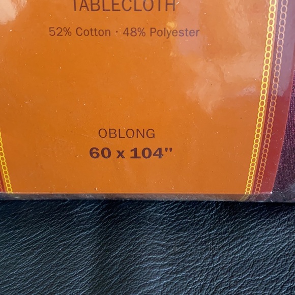 - - Linen-n-Things Red Oblong Table Cloth 60x104" NWT Autumn Harvest Damask - Picture 3 of 7